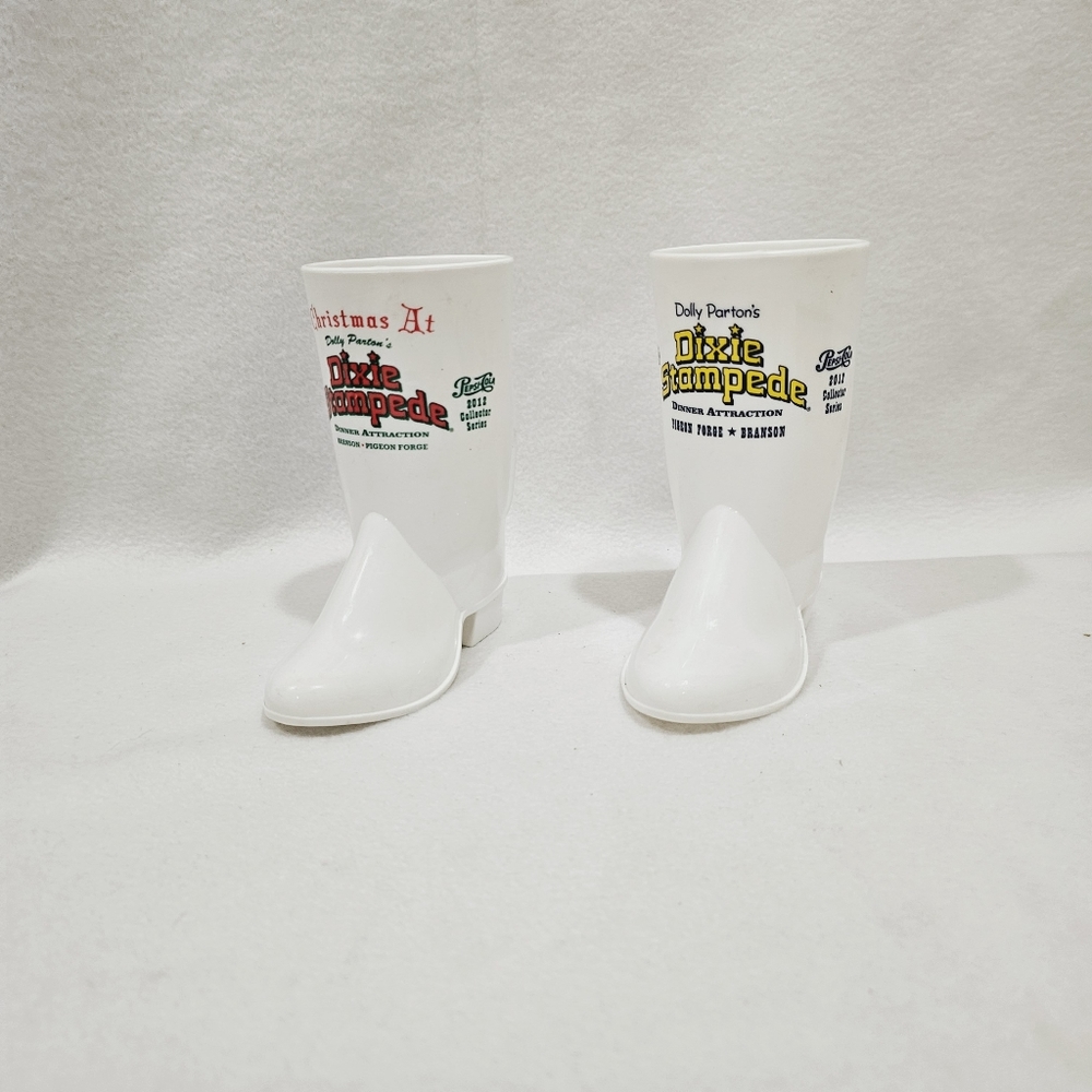 2012 Dolly Parton's Dixie Stampede Plastic Boot Cups Set Of 2 - Picture 6 of 6